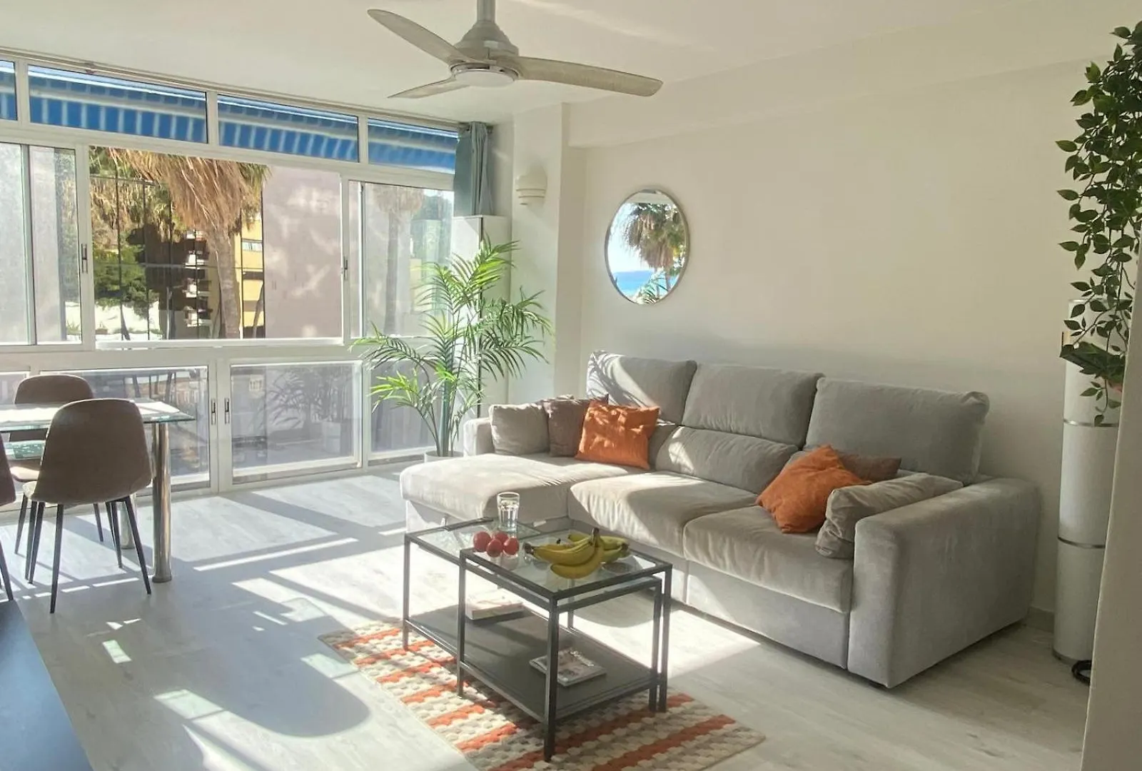 Sunny Seaview Torremolinos Apartment