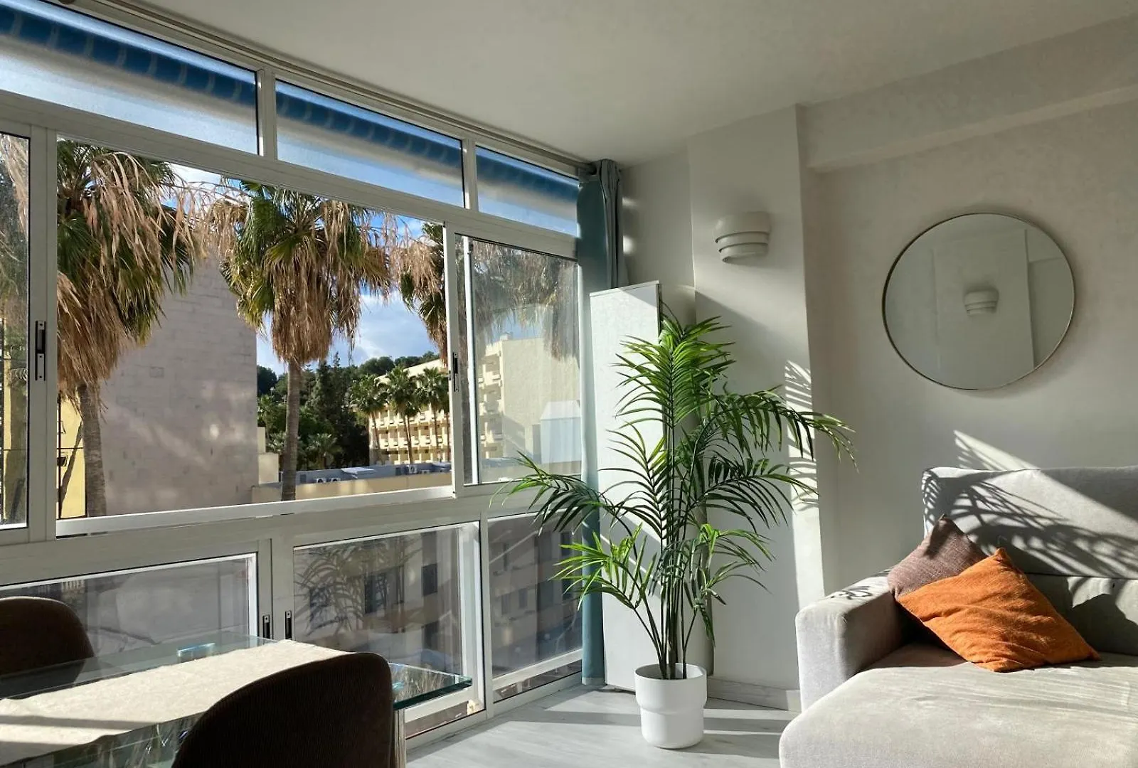 Sunny Seaview Torremolinos Apartment Spain